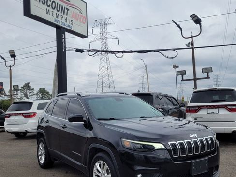 Used 2019 Jeep Cherokee Latitude w/ Popular Appearance Group image 1