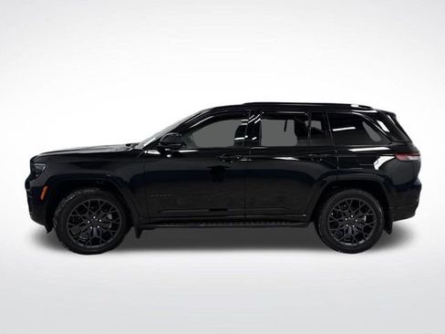 Used 2025 Jeep Grand Cherokee Summit w/ Obsidian Package image 13