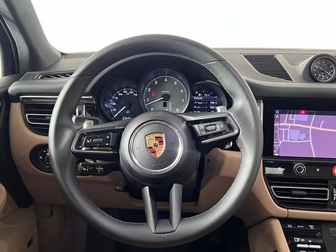 Certified 2024 Porsche Macan S AWD/4WD image 22