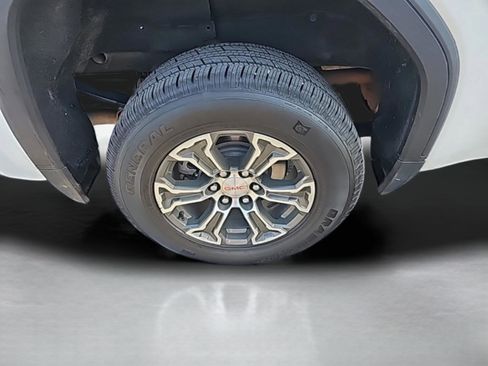 Used 2024 GMC Sierra 1500 SLT image 17