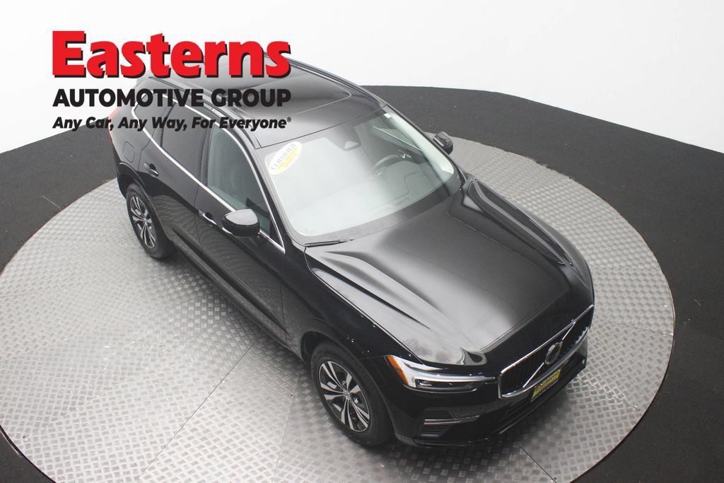 Used 2023 Volvo XC60 B5 Core FWD image 5