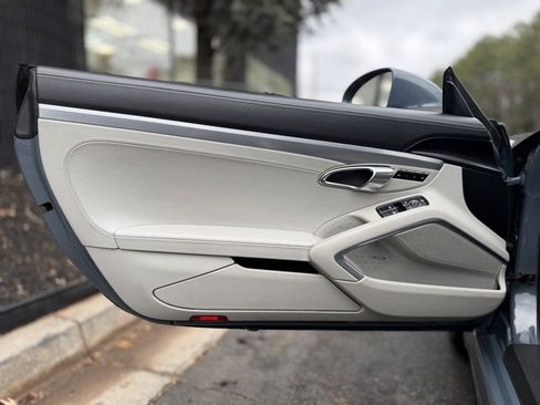 Used 2018 Porsche 718 Cayman image 28