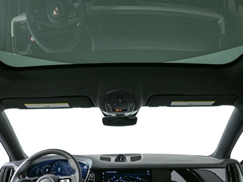 New 2026 Porsche Cayenne Coupe AWD/4WD image 19