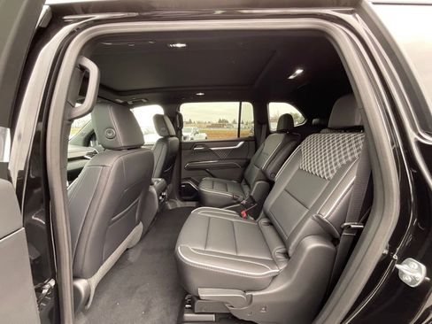 New 2026 GMC Acadia Denali w/ Super Cruise Package AWD/4WD image 18