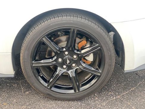 Used 2019 Ford Mustang Coupe w/ Equipment Group 101A RWD image 15