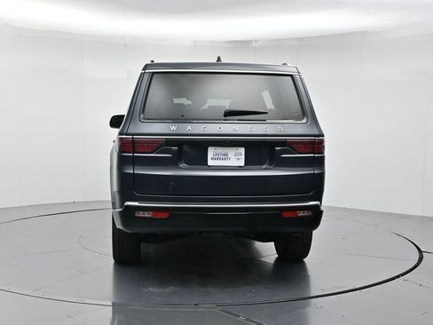Used 2025 Jeep Wagoneer Series III w/ Premium Group I AWD/4WD image 8