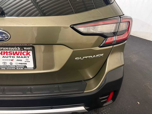 Used 2020 Subaru Outback Limited w/ Popular Package #2 image 18