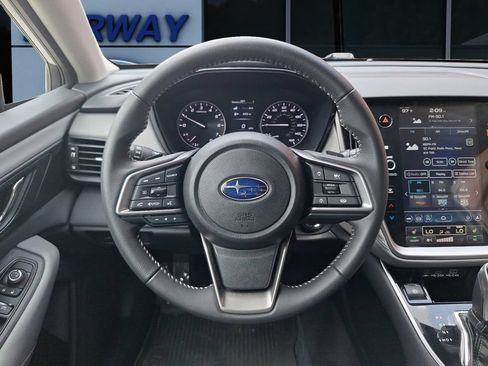 Certified 2025 Subaru Outback Premium w/ Popular Package #1 AWD/4WD image 13