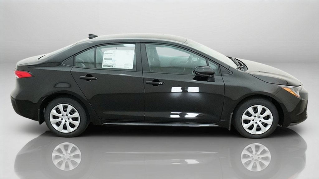 New 2027 Toyota Corolla LE FWD image 7