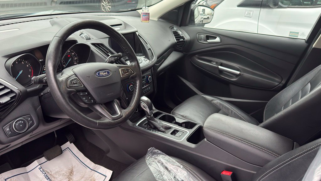 Used 2018 Ford Escape Titanium w/ Ford Safe & Smart Package AWD/4WD image 9