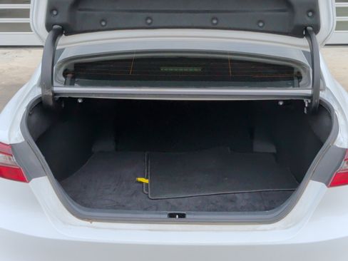 Used 2022 Toyota Camry LE image 32