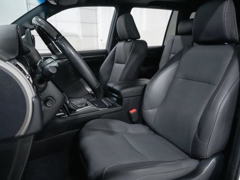 Used 2023 Lexus GX 460 Premium w/ Premium Plus Package AWD/4WD image 9