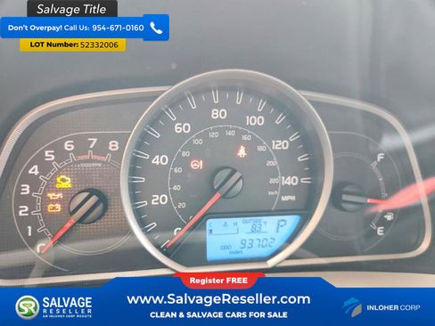 Used 2014 Toyota RAV4 LE FWD image 12