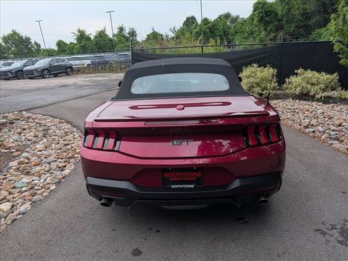 Used 2025 Ford Mustang GT Premium RWD image 4