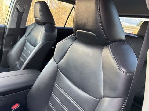 Used 2023 Toyota RAV4 XLE Premium image 30
