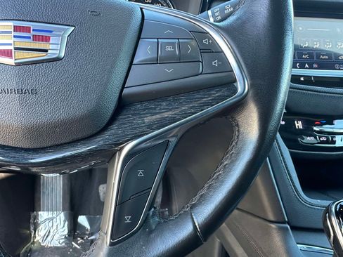 Certified 2022 Cadillac XT5 Premium Luxury image 16