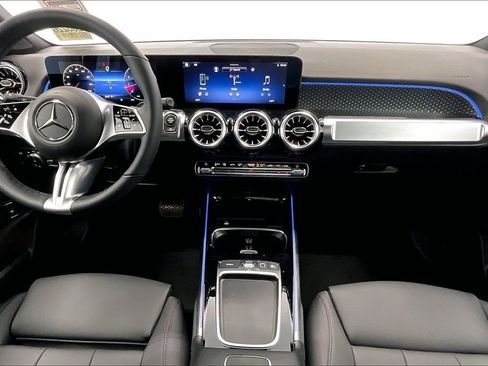New 2026 Mercedes-Benz GLB 250 4MATIC image 5