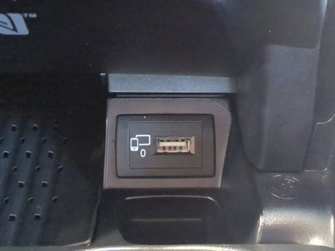 Used 2018 Mercedes-Benz E 300 image 21