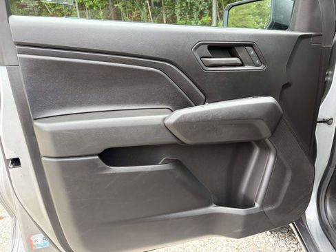 Used 2023 Chevrolet Colorado W/T RWD image 5