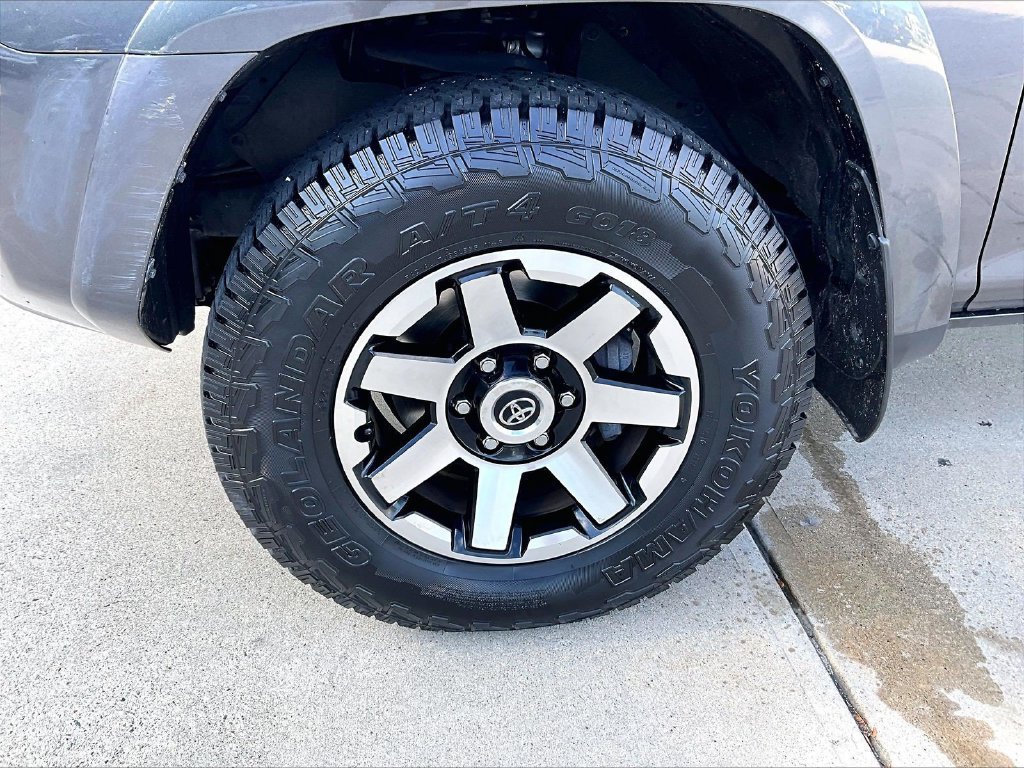 Used 2023 Toyota 4Runner TRD Off-Road Premium w/ Moonroof Package AWD/4WD image 7