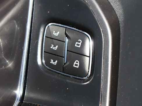 Used 2021 Ford F150 Lariat w/ Equipment Group 502A High AWD/4WD image 18