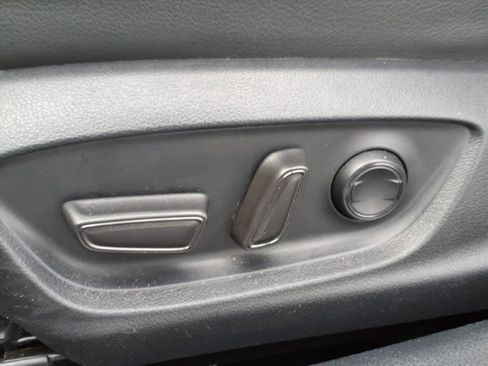 Used 2024 Toyota Camry SE image 13