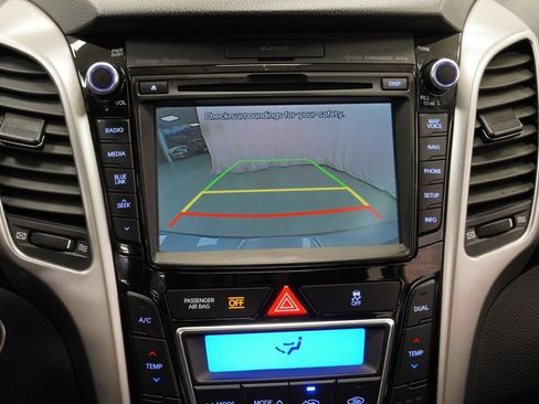 Used 2016 Hyundai Elantra GT w/ Option Group 03 FWD image 18