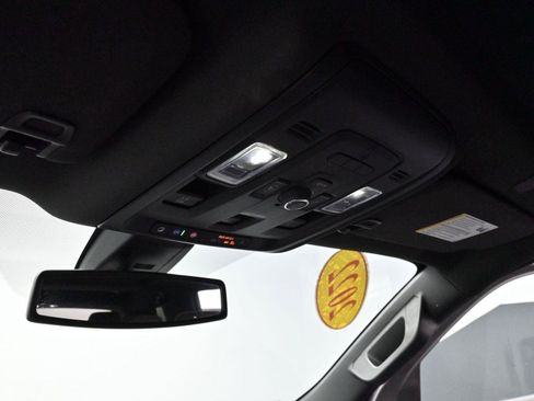 Used 2022 GMC Yukon AT4 image 30