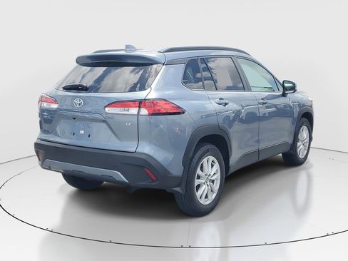 Certified 2024 Toyota Corolla Cross LE w/ Moonroof Package image 7