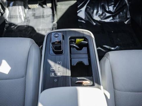 Used 2023 Nissan Ariya AWD image 27