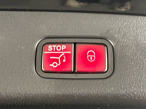 Certified 2026 Mercedes-Benz GLC 300 4MATIC image 21