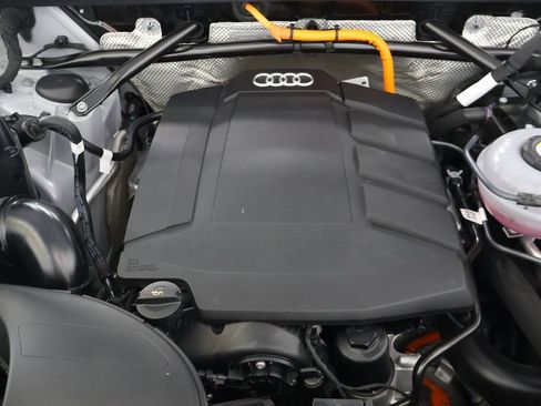 Certified 2025 Audi Q5 e Premium Plus w/ Premium Plus Package image 29