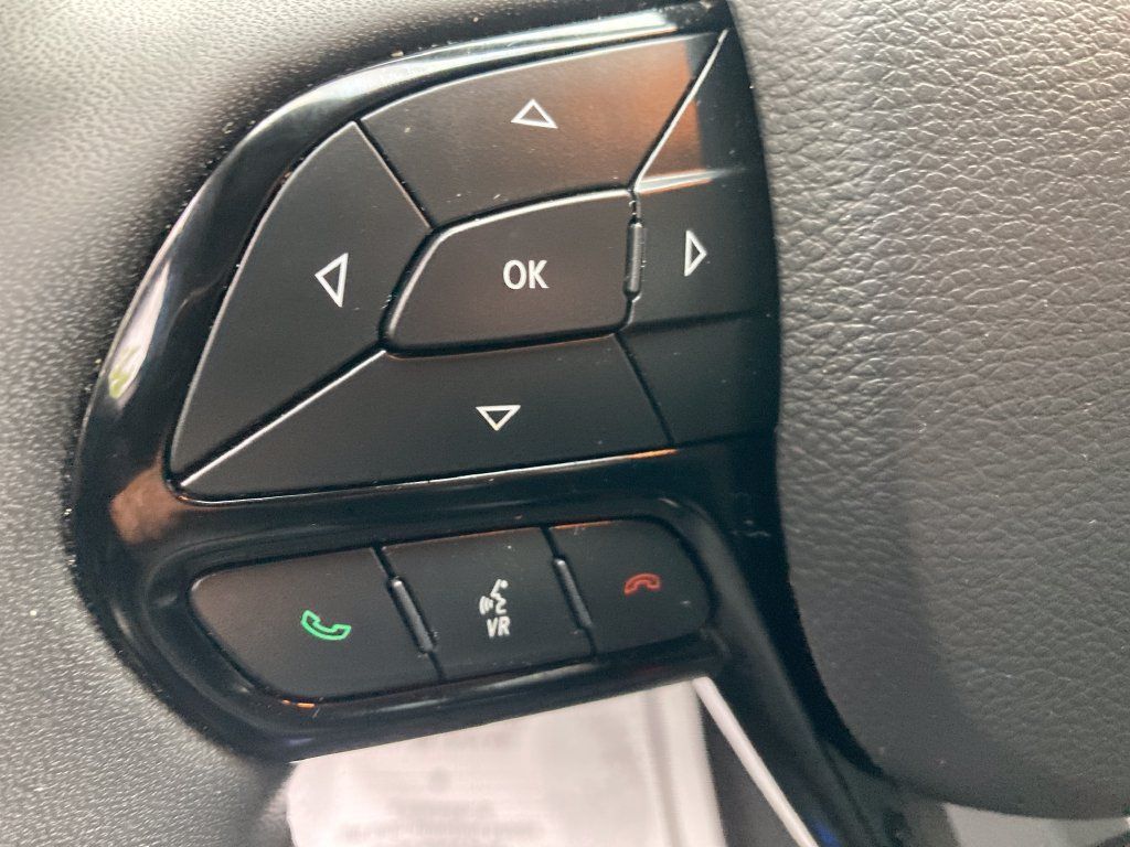 Used 2023 Jeep Cherokee Altitude Lux w/ Elite Group AWD/4WD image 39