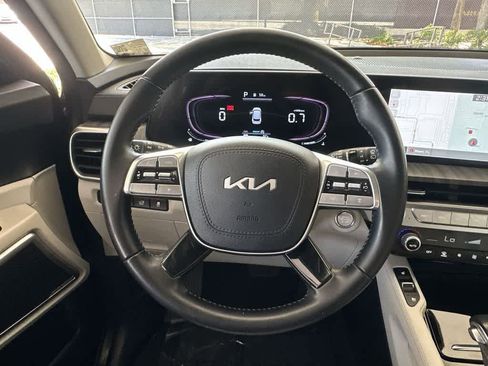 Certified 2023 Kia Telluride EX w/ EX Captain's Chair Package FWD image 15