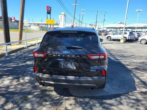Used 2025 Ford Escape ST-Line image 13