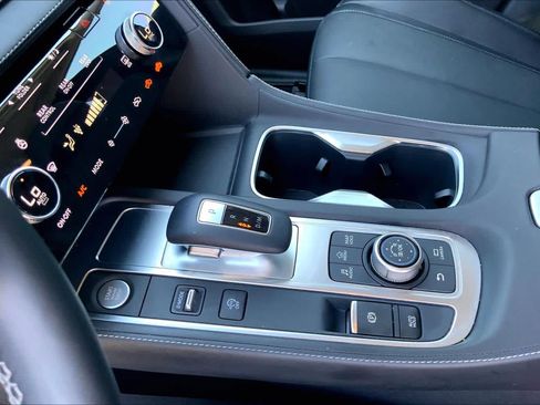 Used 2023 INFINITI QX60 Sensory AWD/4WD image 17