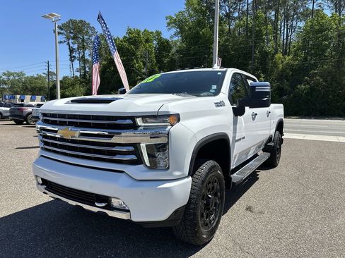Used 2022 Chevrolet Silverado 3500 High Country w/ Technology Package AWD/4WD image 12