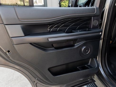 Used 2019 Ford Expedition Platinum AWD/4WD image 31