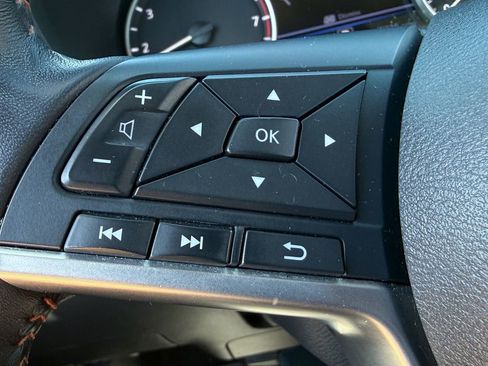 Used 2020 Nissan Sentra SR w/ Premium Package FWD image 20