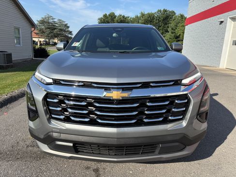 Used 2026 Chevrolet Equinox LT w/ Convenience Package II AWD/4WD image 9