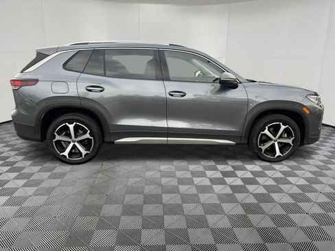 Used 2026 Volkswagen Tiguan SE AWD/4WD image 8