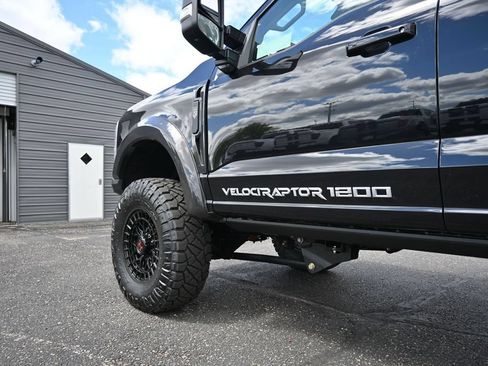 New 2026 Ford F250 Lariat w/ Black Appearance Package AWD/4WD image 16