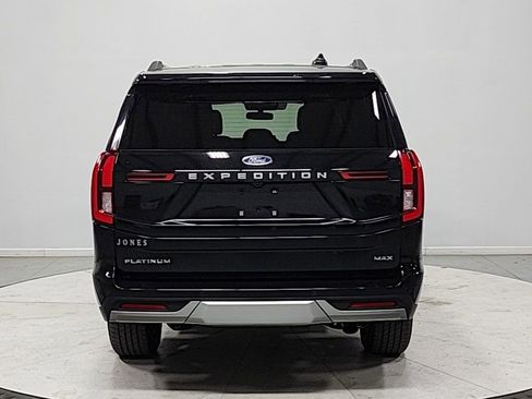 Used 2025 Ford Expedition Max Platinum AWD/4WD image 6