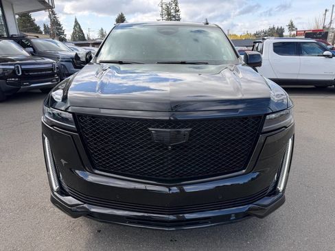 Used 2022 Cadillac Escalade Sport Platinum image 12