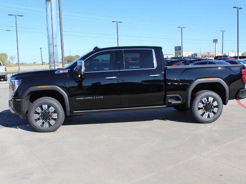 New 2026 GMC Sierra 2500 Denali w/ Denali Reserve Package image 2