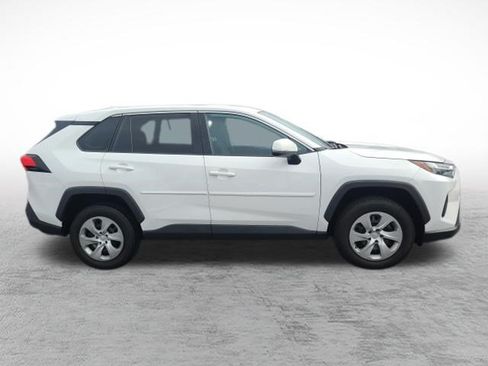Certified 2023 Toyota RAV4 LE AWD/4WD image 4