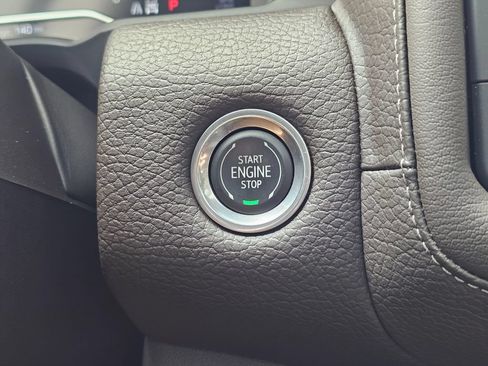 Used 2023 GMC Yukon Denali AWD/4WD image 36