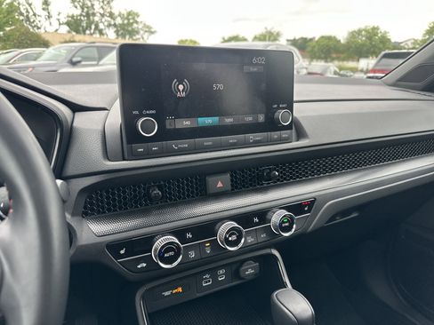 Certified 2025 Honda CR-V Sport image 29