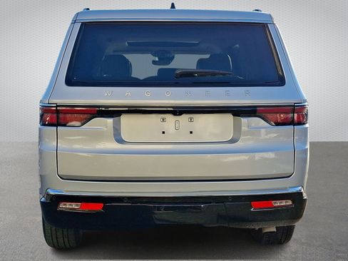 Certified 2024 Jeep Wagoneer 4WD w/ Premium Group I image 5