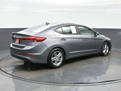 Used 2017 Hyundai Elantra SE w/ SE A/T Tech Package 03 FWD image 6